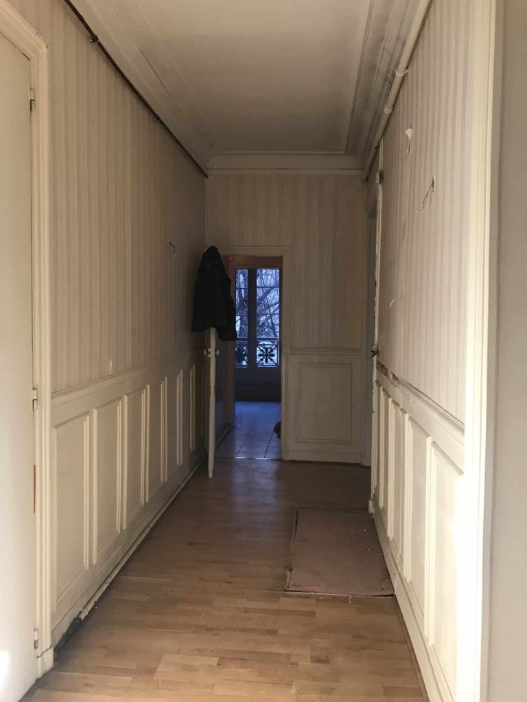 couloir appartement haussmannien avant rénovation